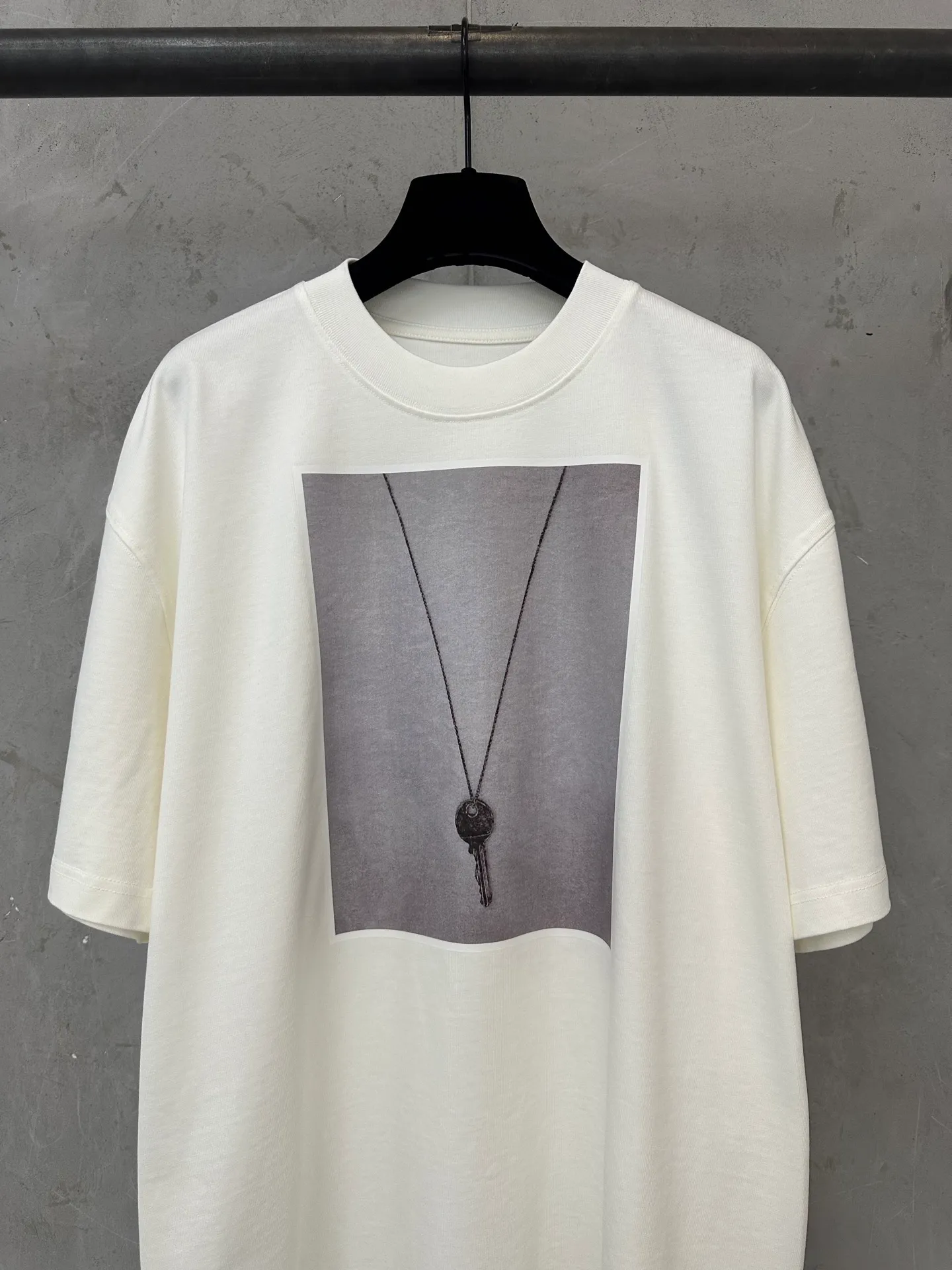 ￼- New Arrival 400g martin mariela mm 6 26ss T ： 400 2*2 420g Color Change Same Style -Color: Black White -Size: XS S M L XL